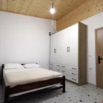 Lakeview Nardi Villa