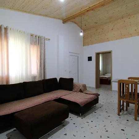 Vila Lakeview Nardi