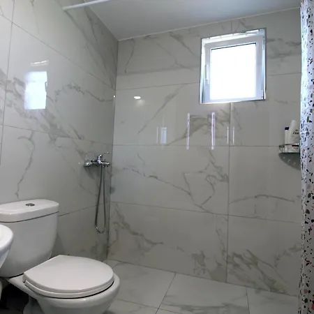 Lakeview Nardi Villa
