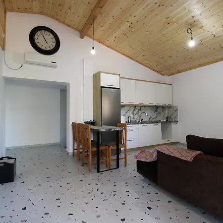 Lakeview Nardi *