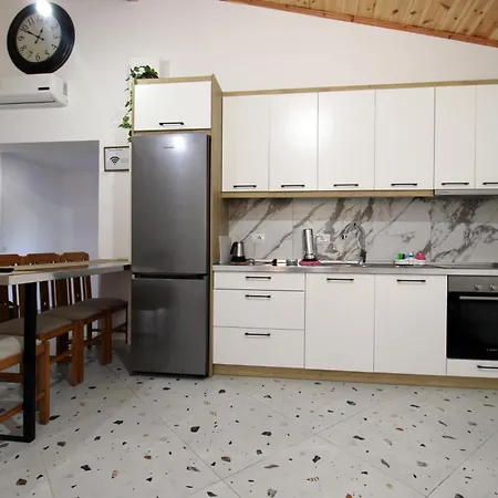 Villa Lakeview Nardi Ksamil