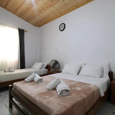 Villa Lakeview Nardi Ksamil