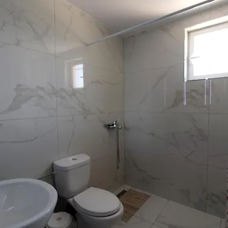 Lakeview Nardi Villa