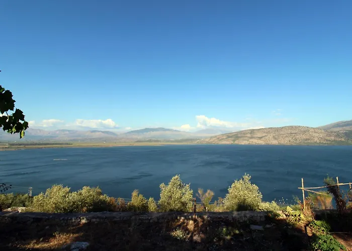 Lakeview Nardi Villa *