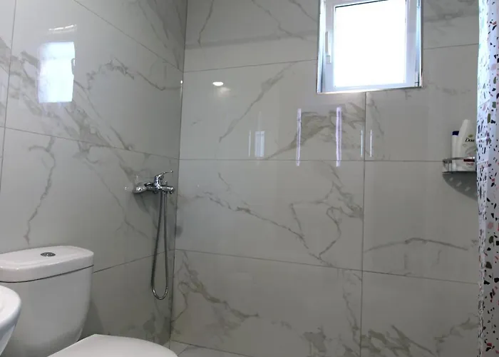 Lakeview Nardi Villa