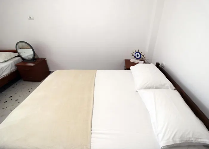 Lakeview Nardi Villa *